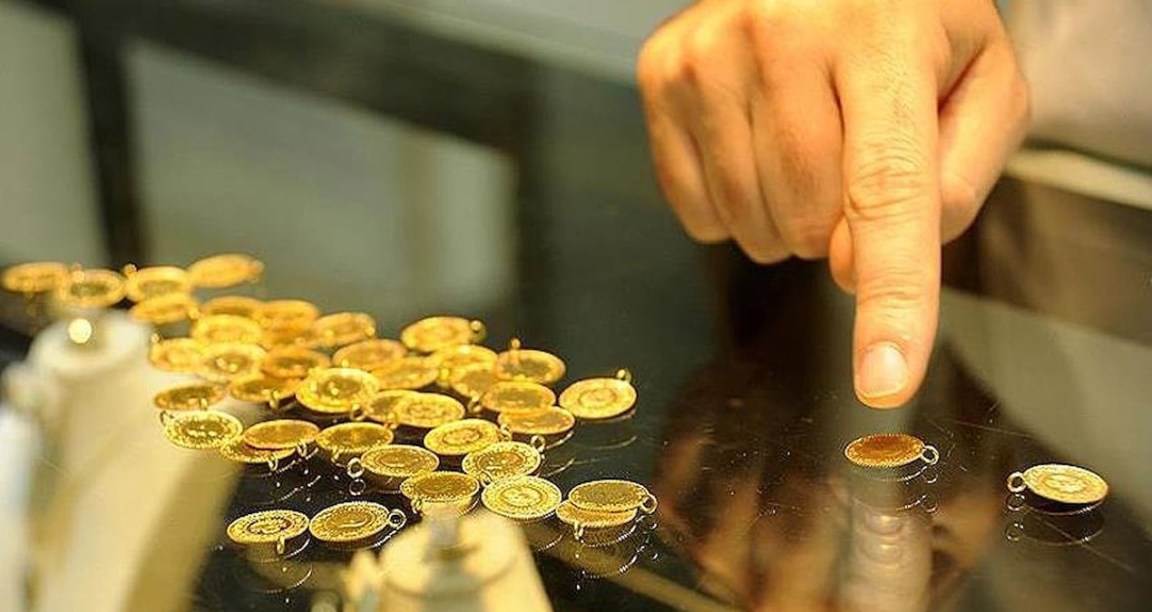 nakit-arayan-cozumu-kuyumcuda-buldu-taksitle-altin-satisi-patladi-FRQwW5u1.jpg