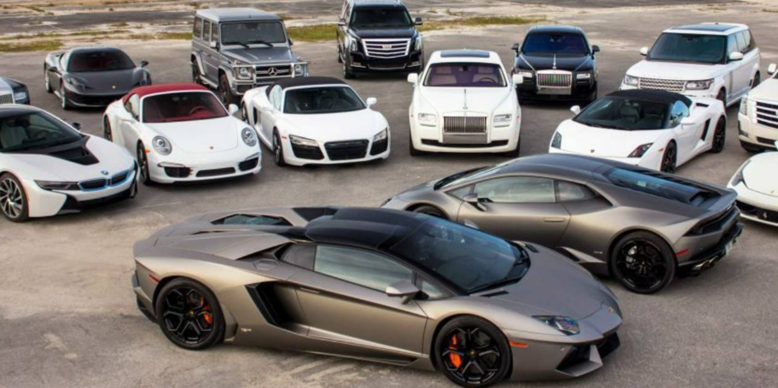 adeta luks arac mezarligi binlerce arac burada curuyor CaVI2iK3