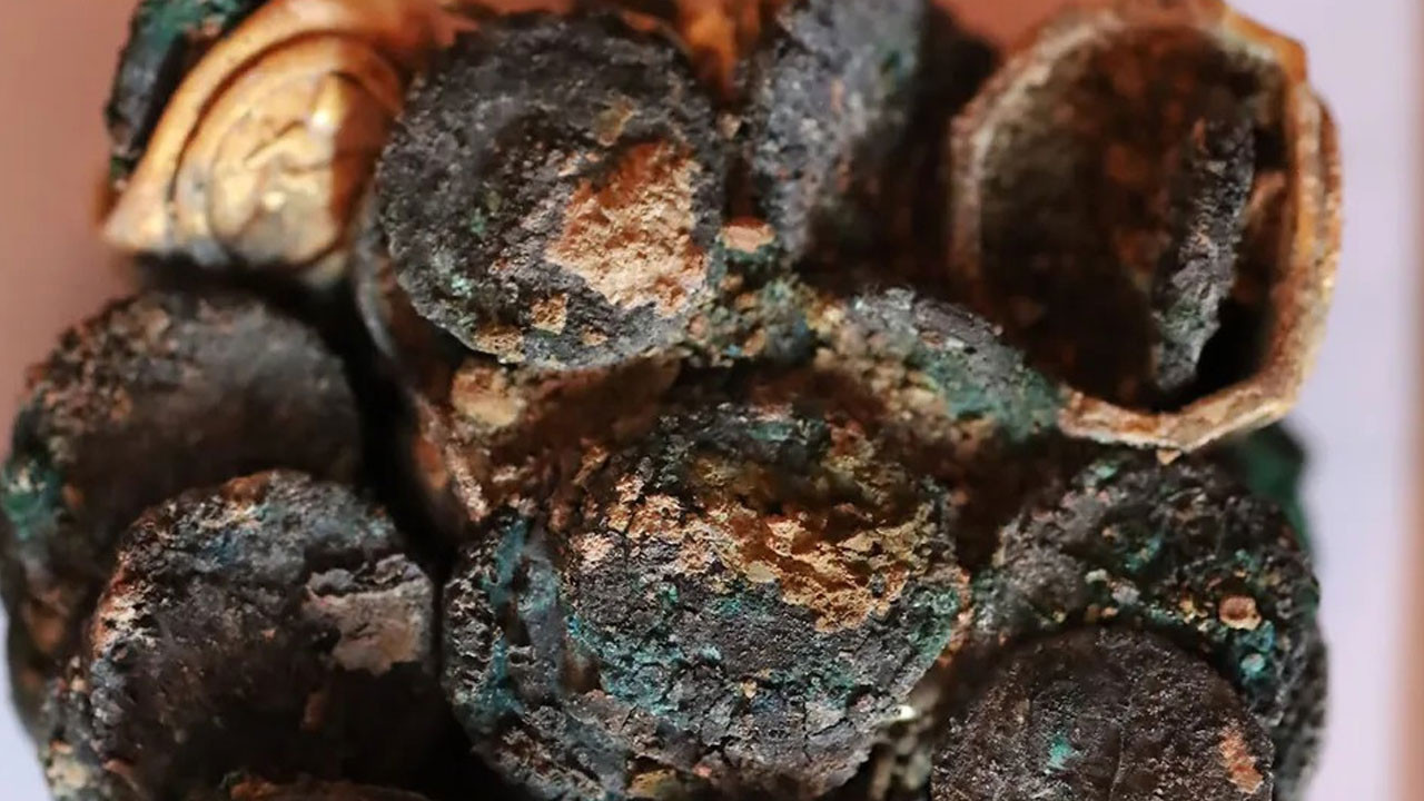 antik roma evinden erimis hazine cikti gLY8iIkp