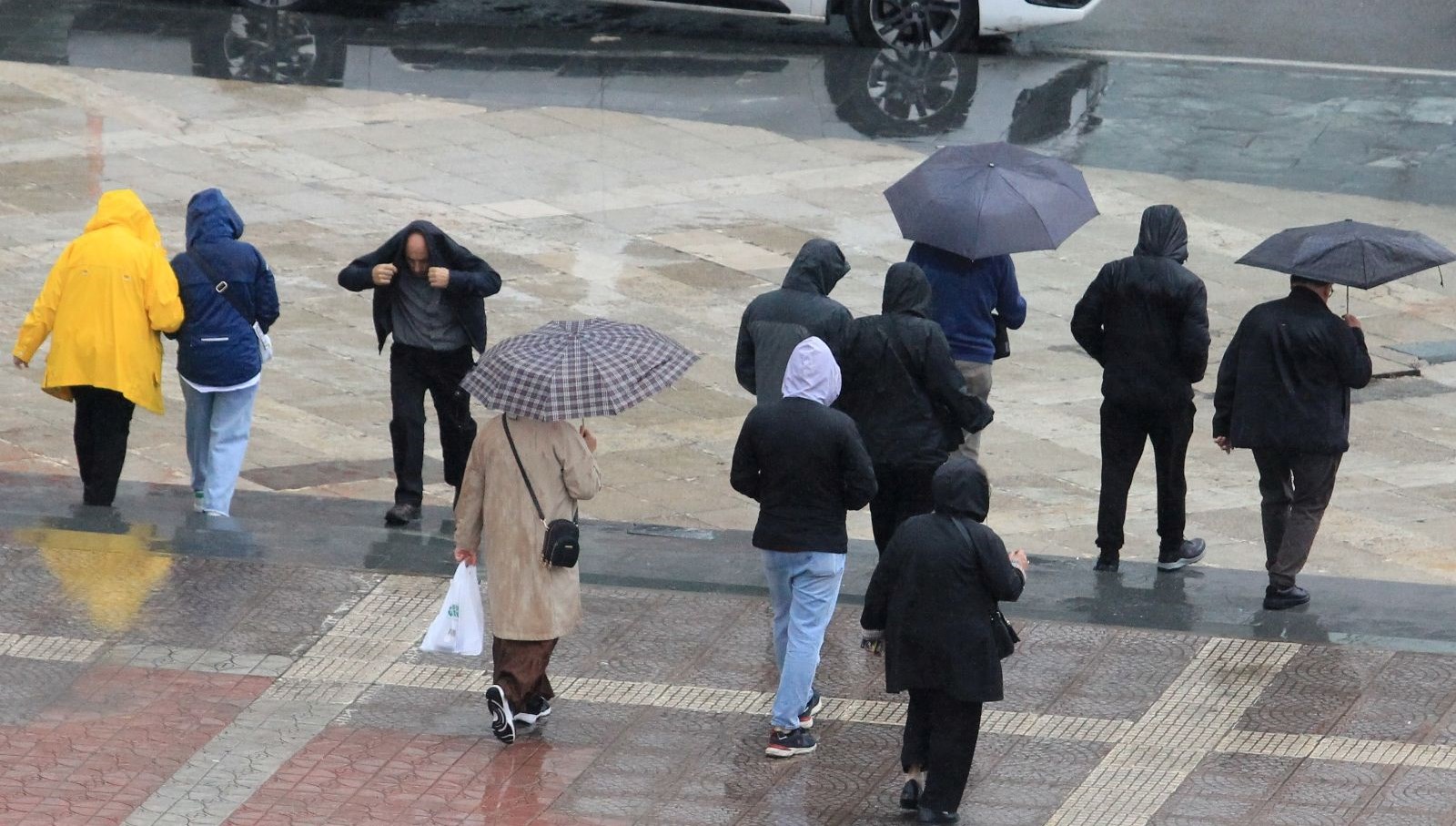 samsun ve cevreleri icin kuvvetli saganak uyarisi OrR88lG6