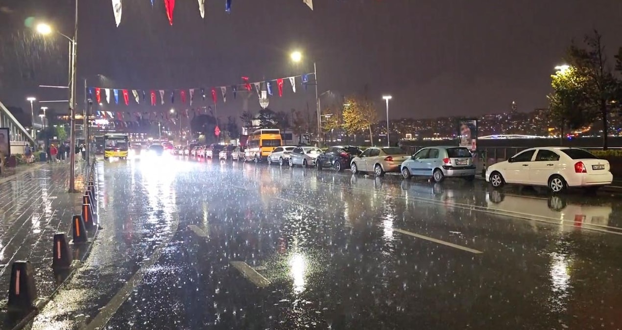istanbulda saganak aksam saatlerinde etkili oldu k5VOhgLL